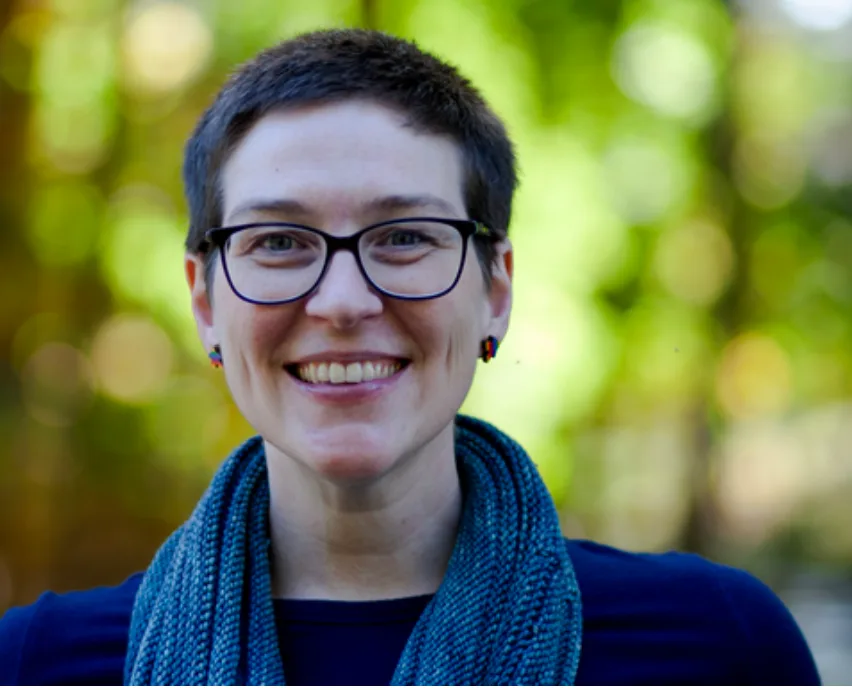 Author Shelly Jones head shot